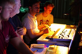 Technik bei der Probe (Felchner, Grüne, L. Piering, Reiman)